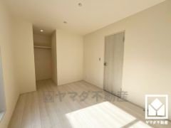 全居室に窓がございます。明るい陽光がたっぷり差し込む心地よい生活空間です。