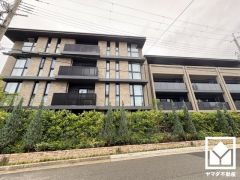 「コープ西宮東」まで徒歩7分など、お買い物施設が徒歩圏内に複数あり便利な住環境です。