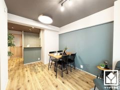 心地よい空間が広がるリビングで、家族みんなが快適に過ごせる時間を提供。