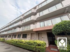 リビングに隣接する約6帖の洋室は角に柱がないL字コーナーの引き戸となっており、約19.3帖の大空間として一体利用も可能です。