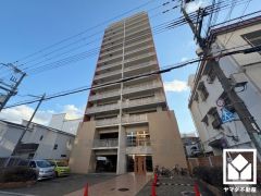 敷地南側がアーケード付きの商店街に面しており、お買い物施設が徒歩圏内に多数揃う便利な住環境です。