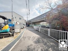 玄関にはシューズボックスを完備。家族の靴もしっかり収納できるので、玄関がいつも片付き、気持ちよくお客様を迎えられます。