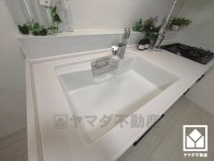 清潔感あふれるシンクで、毎日を気持ちよくスタート。