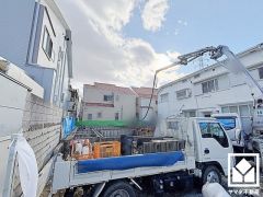 玄関にはシューズボックスを完備。家族の靴もしっかり収納できるので、玄関がいつも片付き、気持ちよくお客様を迎えられます。