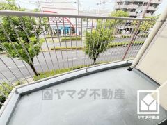 南向きバルコニーで陽当たり、風通し良好。たっぷりの洗濯物も気持ちよく乾きます。