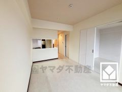 心地よい空間が広がるリビングで、家族みんなが快適に過ごせる時間を提供