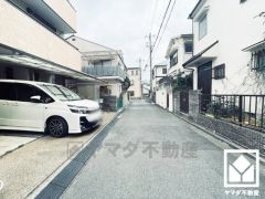 床暖房付きで、寒い冬でも足元ポカポカ。ホコリを巻き上げないのでお子様のいるご家庭にもおすすめです。エアコンの風が苦手な方や、アレルギー体質の方も快適にお住まいいただけます。