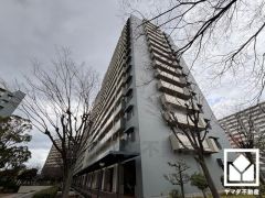 家族との時間も、自分だけの時間も心地よく過ごせる。シンプルで飽きのこない設計が、暮らしに余白をもたらします。そんな“暮らしの質”にこだわった一邸です。この住宅は、日々の暮らしをそっと支えてくれます。