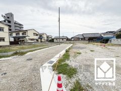 広々17.25帖のLDKが魅力。家族全員がリラックスできる、ゆったりとした快適リビングで温かい団らんの時間を。