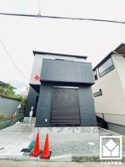 阪急電鉄今津線「甲東園」駅まで徒歩約14分の立地。毎日の通勤・通学だけでなく、休日のお出かけまで利便性に優れています。