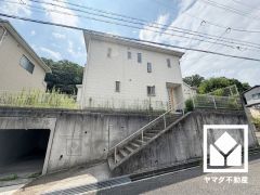 シンプルで飽きのこない設計が、暮らしに余白をもたらします。