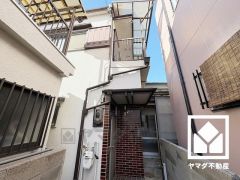 白を基調とした清潔感のある外観。帰るたびに安心感を感じられる佇まい。