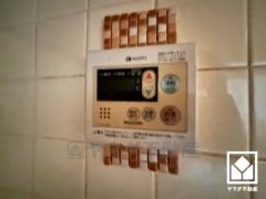 ボタン1つで自動でお湯張りができるオートバス機能付き。