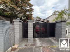 「阪急オアシス甲陽園店」まで徒歩12分、「ファミリーマート西宮獅子ヶ口」まで徒歩12分、「コープ苦楽園」まで徒歩15分など、お買い物施設が徒歩圏内に複数あり便利な住環境です。