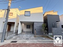 毎日の家事の負担を軽減でき、水道代の節約にもなる食器洗乾燥機付き。