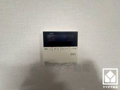 ボタン1つで自動でお湯張りができるオートバス機能付き。