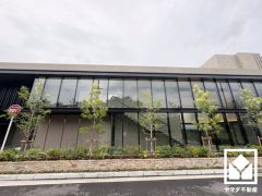 突然の来訪時でも安心なモニター付きインターホンがございます。お留守番中のお子様でも簡単に来訪者の確認ができます。