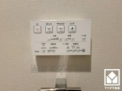 温水洗浄便座付きで、季節を問わずいつでも温かい便座をお使いいただけます。