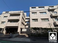 トイレは手洗いが別になっているので、衛生的に使えます。（A・Bプラン共通）