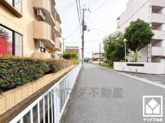 広々17.5帖のLDKが魅力。家族全員がリラックスできる、ゆったりとした快適リビングで温かい団らんの時間を。