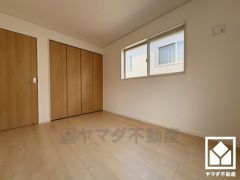 全居室2面採光。明るい陽光がたっぷり差し込む心地よい生活空間です。