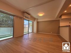 自然光を取り込む、開放感あふれる暮らし。隅々まで光が降り注ぎ、明るく心地の良い空間。