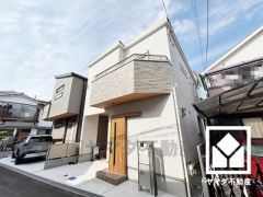 宅配ボックスを完備しています。留守でも安心、荷物の受け取りをスムーズに。