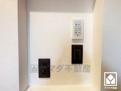 ZEH水準の高い省エネ性能を備えており、光熱費などのランニングコストを抑えられます。夏は涼しく、冬は暖かい、季節に関わらず快適に過ごせる住宅です。