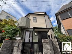 ブランコやすべり台などの遊具や、ゆったりとした広場が整備された公園が徒歩圏内に複数あり、子育て世帯の方にもお勧めです。