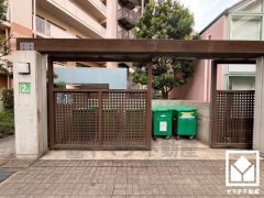 清潔なゴミ出し場で気持ち良くお使い頂けます。