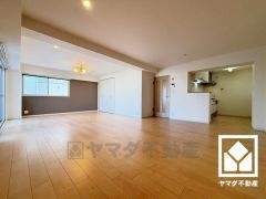 自然光を取り込む、開放感あふれる暮らし。隅々まで光が降り注ぎ、明るく心地の良い空間。