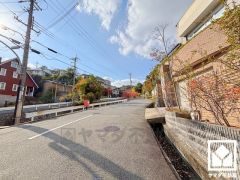 阪急電鉄甲陽線「甲陽園」駅まで徒歩約12分の立地。毎日の通勤・通学だけでなく、休日のお出かけまで利便性に優れています。