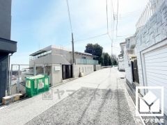 玄関ドアには防犯性に優れたディンプルキーを採用。ご成約でヤマダポイントプレゼント中です。お問合せお待ちしております。