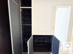 玄関にはシューズボックスを完備。家族の靴もしっかり収納できるので、玄関がいつも片付き、気持ちよくお客様を迎えられます。