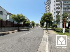 阪神電鉄武庫川線「武庫川団地前」駅まで徒歩約5分。ショッピングセンター「ムコダンモール」まで徒歩4分など、毎日の通勤・通学だけでなく、日常のお買い物や、休日のお出かけまで利便性に優れています。