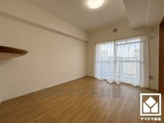 自然光を取り込む、開放感あふれる暮らし。隅々まで光が降り注ぎ、明るく心地の良い空間。