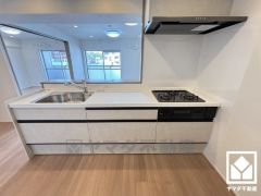 カウンターキッチンなので配膳や片付けがしやすく、お料理中でもお子様の様子が分かって安心です。