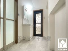 小さなお子様のお風呂上りもこのスペースがあればゆったりとして頂けます。