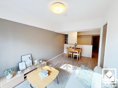 心地よい空間が広がるリビングで、家族みんなが快適に過ごせる時間を提供。