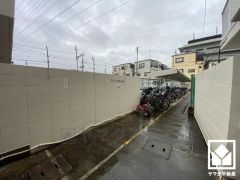 広々としており、大変使い勝手の良い駐輪場です。