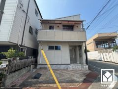 「サンディ尼崎南七松店」まで徒歩5分など、徒歩5分圏内に買い物施設が複数揃う、生活便利な環境です。