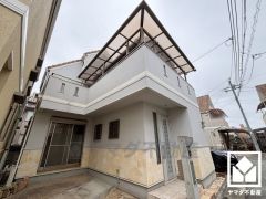 トイレは温水洗浄便座付きで、季節を問わずいつでも温かい便座をお使いいただけます。