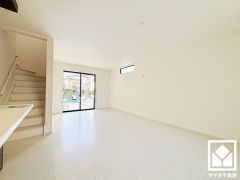 自然光を取り込む、開放感あふれる暮らし。隅々まで光が降り注ぎ、明るく心地の良い空間。