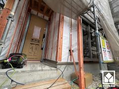 広々19.5帖のLDKが魅力。家族全員がリラックスできる、ゆったりとした快適リビングで温かい団らんの時間を。