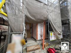 トイレが1階と2階にあるので、朝の忙しい時間にも混雑せず快適です。温水洗浄便座付きで、季節を問わずいつでも温かい便座をお使いいただけます。
