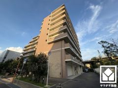 玄関にはたっぷりの収納スペースを完備。家族の靴もしっかり収納できるので、玄関がいつも片付き、気持ちよくお客様を迎えられます。