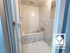 清潔感あふれる空間で、毎日のバスタイムをより快適に。