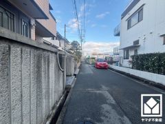 阪神電鉄武庫川線「洲先」駅まで徒歩約5分、阪神電鉄本線「武庫川」駅まで徒歩約19分の立地。