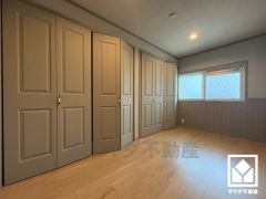 全居室に窓がございます。明るい陽光がたっぷり差し込む心地よい生活空間です。