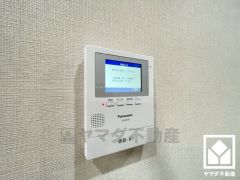 モニター付きインターホンで防犯面も安心です